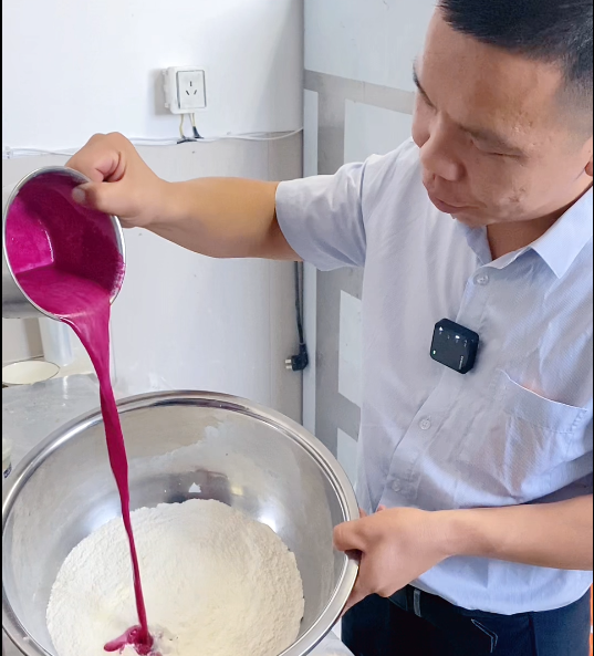 怎么用餃子機(jī)做果蔬餃子 怎么用餃子機(jī)做果蔬餃子