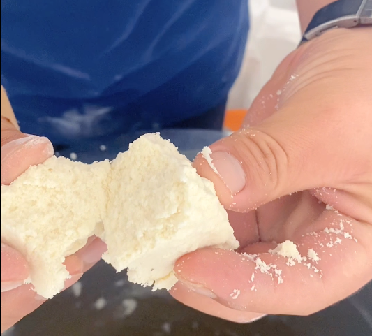 用面條機(jī)做面條,拌面機(jī)不能忽略 用面條機(jī)做面條,拌面機(jī)不能忽略