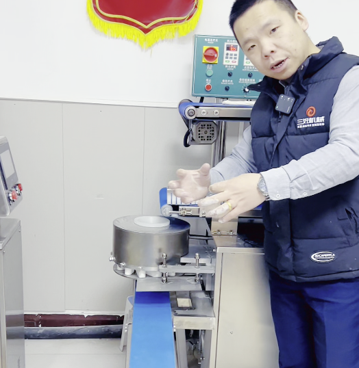 漂洋過海參觀包子機制作包子，到底有何不同？