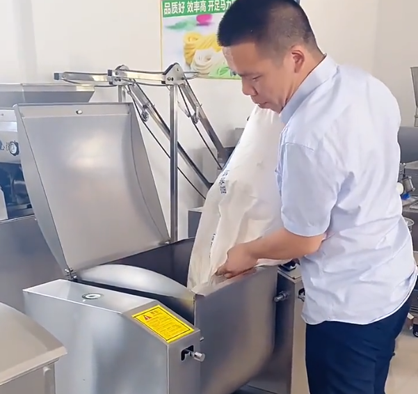 使用包子機包包子,應該怎么和面 使用包子機包包子,應該怎么和面